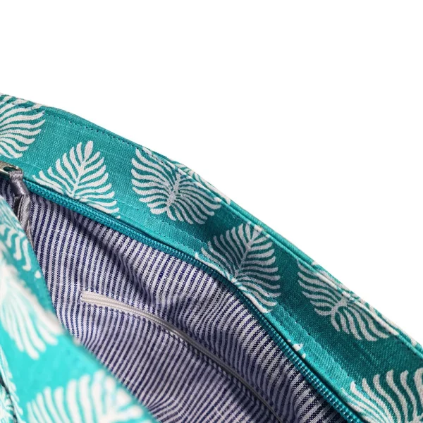 Large printed Cross Body Bag - Image 2