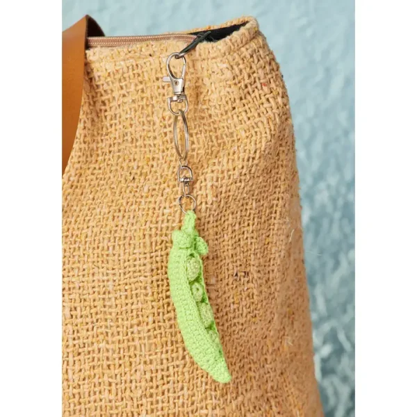 Crocheted fruit and vegetable keychain - Image 4